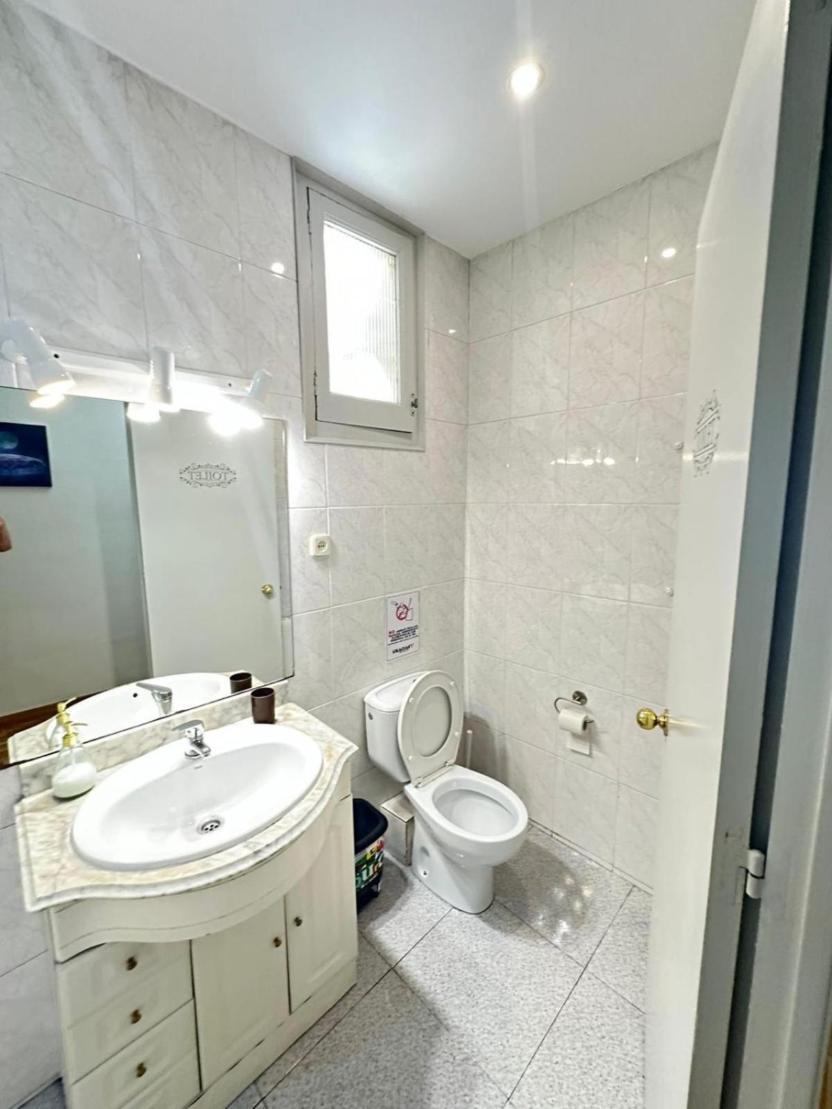 Rooms Aribau Barcelona Bagian luar foto